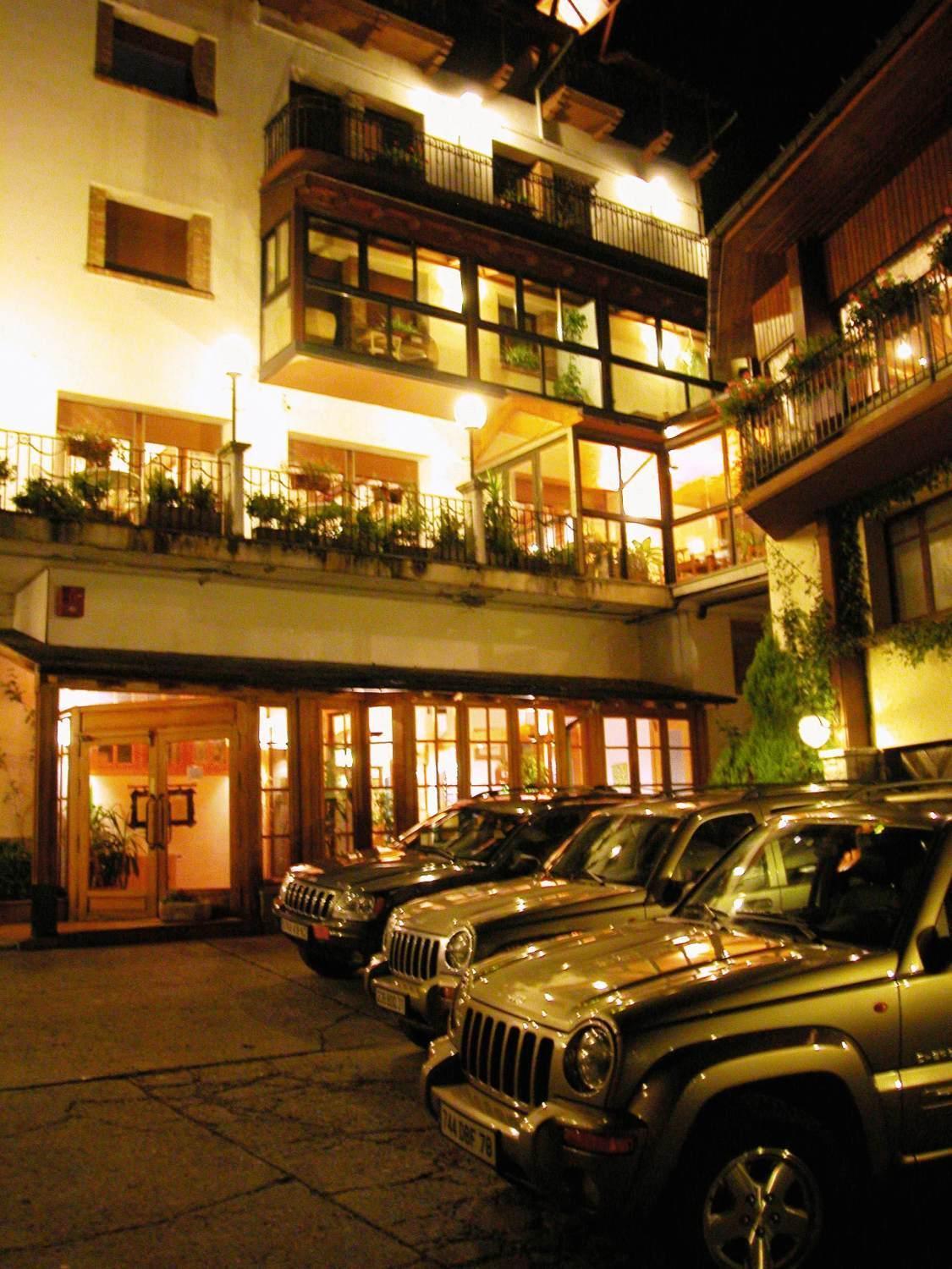 Hosteria Catalana Bossost Exterior photo