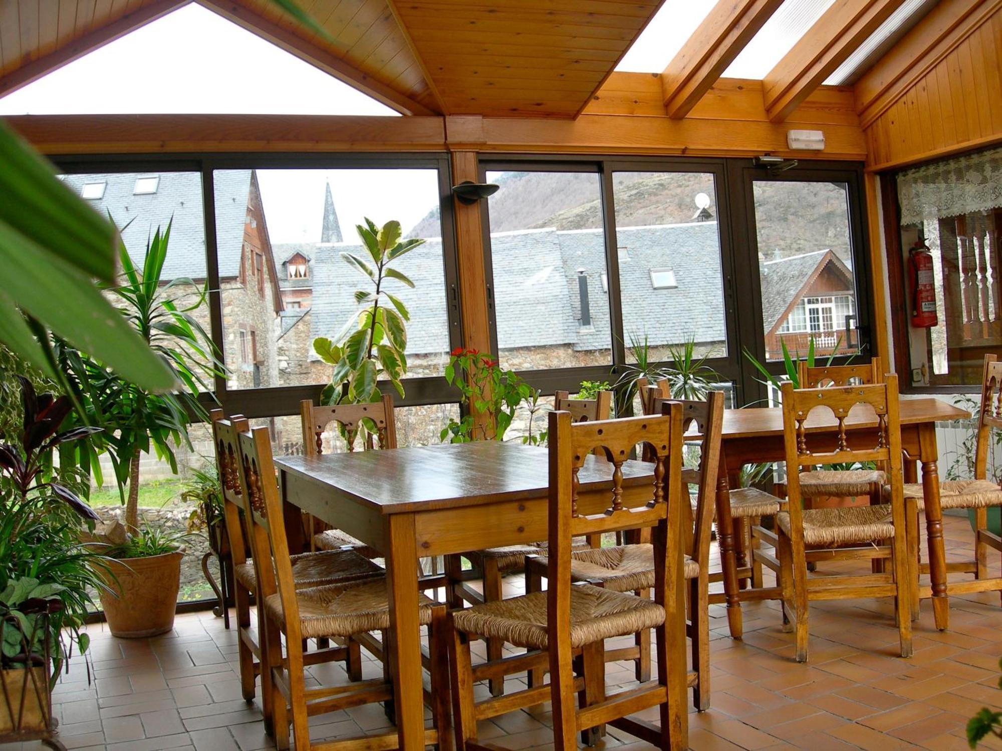 Hosteria Catalana Bossost Exterior photo